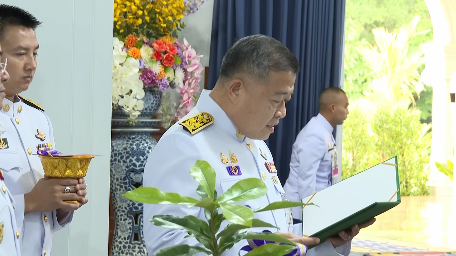 title - เลขาธิการ ส.ป.ก. ร่วมเข้าเฝ้าทูลละอองพระบาทถวายพระพรชัยมงคล สมเด็จพระกนิษฐาธิราชเจ้า กรมสมเด็จพระเทพรัตนราชสุดา ฯ สยามบรมราชกุมารี